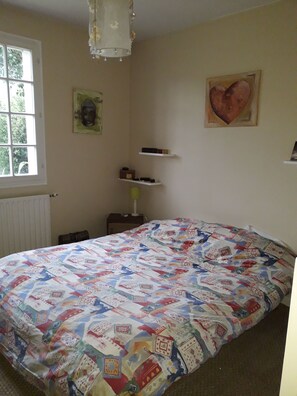 3 bedrooms, WiFi - detached house seaside resort. (Binic)