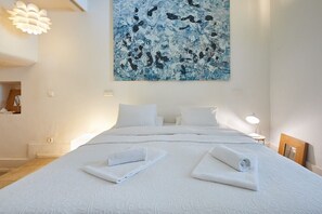 1 chambre, fer et planche à repasser, Wi-Fi, literie fournie