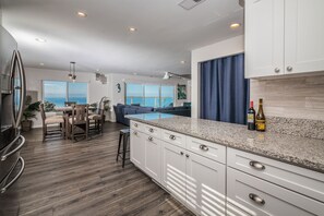 Fridge, microwave, oven, dishwasher - Touch Ocean Front Beach Rental (Cardiff)