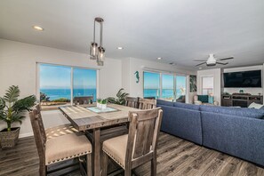 Dining - Touch Ocean Front Beach Rental (Cardiff)