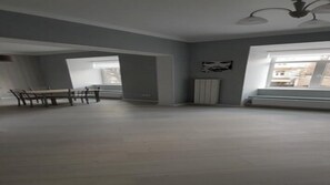 Interior - Appartments sity garden situated in the senter of Odesssa. (Odessa)