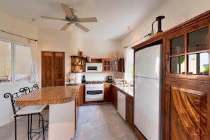 Villa, Multiple Beds (1013 - Villa Maya ) | Private kitchen