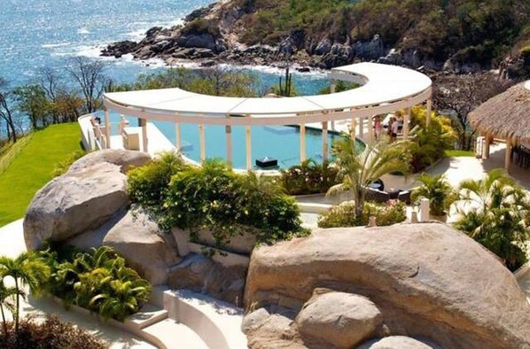 Condo, Multiple Beds (2050 - Cosmo 7A3) | Property grounds