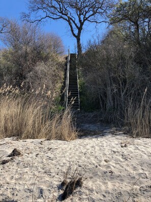 Property grounds - Beach House. 40 meter fra stranden. 6 personer. Water sport (Tranekær)