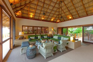 Villa, Multiple Beds (2024 - Villa Serena) | Living room | TV - Villa Serena (Santa María Huatulco)