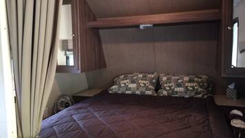 Mobile Home, plusieurs lits | Fer et planche Ă repasser, Wi-Fi gratuit, draps fournis