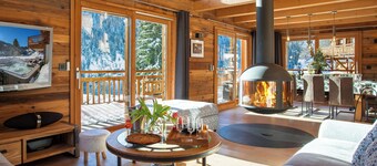 Chalet Sabaroc - modern ski base for 10, hot tub & views - OVO Network