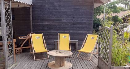 Chalet 1 to 5 persons garden and terrace with pergola in residential park