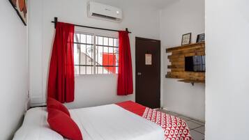 Standard Room, 1 Double Bed | Free WiFi, bed sheets