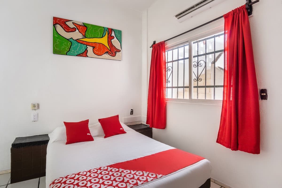 Standard Room, 1 Double Bed | WiFi (free), bed sheets