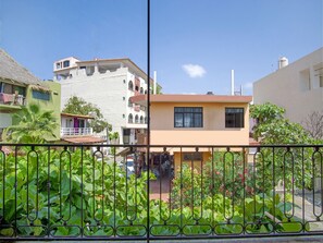 Balcony - Posada Casa Chiros (Barra de Navidad)