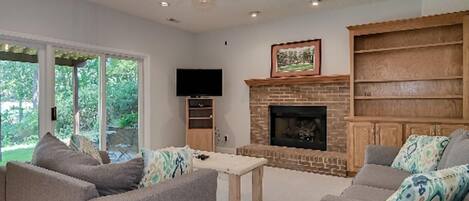 Televisor i llar de foc