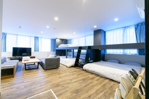 Basic Apartment (UE) | 1 bedroom, desk, blackout curtains, free WiFi - Black Gate Nippombashi (Osaka)