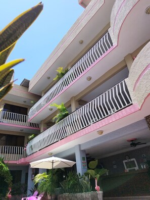 숙박 시설 정면