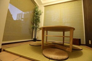 Amemura Bedroom | リビング エリア | 薄型テレビ