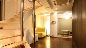 2 bedrooms, iron/ironing board, free WiFi - Gato West 603 (Osaka)
