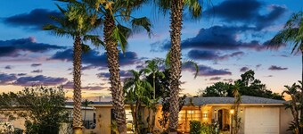 NIEUW !Gerenoveerd, alle nieuwe, smaakvol ingerichte huis met zwembad Kijk binnen 🏝☀️
