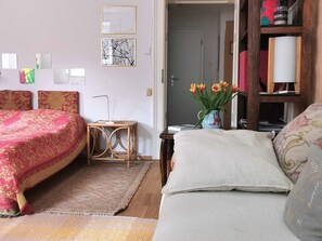 1 soverom, internettilgang og sengetøy