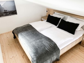 1 chambre, accĂšs Internet, draps fournis