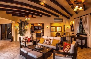 Villa, Multiple Beds (1037 - Villa Escondida) | Living room