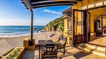 Villa, varias camas (1037 - Villa Escondida) | Balcón