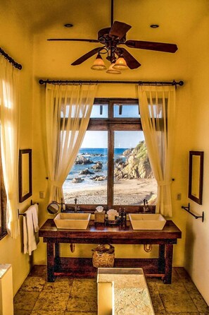 Villa, Multiple Beds (1037 - Villa Escondida) | Living room - Villa Escondida (Santa María Huatulco)