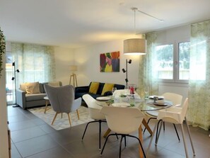 Dining - Terrasse by Interhome (Kandersteg)