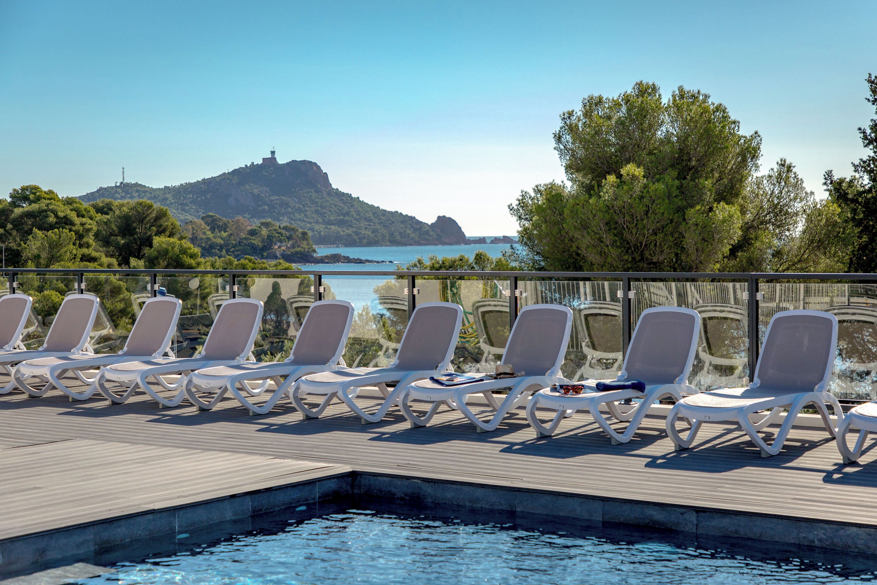 Et basseng på takterrassen