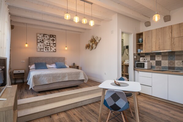 Internet, bed sheets