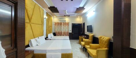 9 chambres, fer et planche à repasser, accès Internet, draps fournis