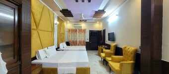 Milton lodge guest house in G 13/1 near the Islamabad international irport