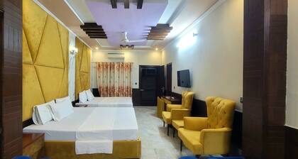 Milton lodge guest house in G 13/1 near the Islamabad international irport