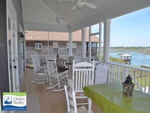 Outdoor dining - Lawdy Mercy - Second Row (Channelfront) in Garden City Beach (Garden City)