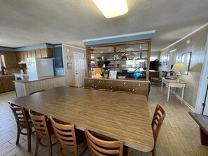 Dining - Electa's Place - Second Row in Garden City Beach (Garden City Beach)