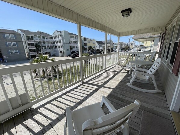 Terrace/patio - Electa's Place - Second Row in Garden City Beach (Garden City Beach)