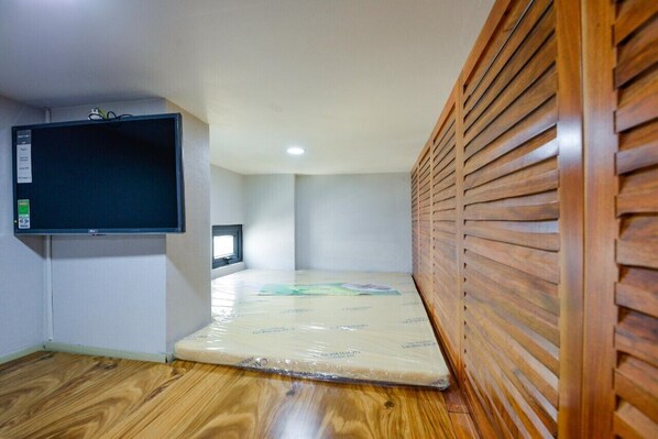 Basic Apartment | 1 bedroom, desk, blackout curtains, iron/ironing board
