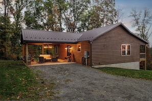 Exterior - Skyline View: New build! A+ views! Spacious! (Stanley)