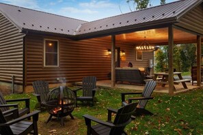 Outdoor dining - Skyline View: New build! A+ views! Spacious! (Stanley)