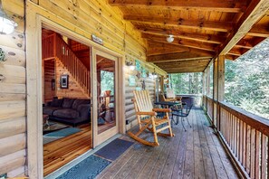 Terrace/patio - Beautiful Blue Ridge escape w/ a game room, private hot tub, & furnished decks (Blue Ridge)