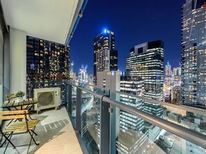 Outdoor dining - Exclusive Stays - SouthbankONE II (Southbank)