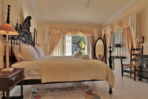 5 bedrooms, iron/ironing board, free WiFi, bed sheets