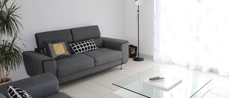 Smart TV, ping pong, books