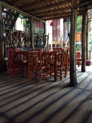 Outdoor dining - Unique place and very silence for the relax (Ella)