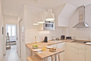 Dishwasher - Apartments overlooking the Bica River (Searcy)