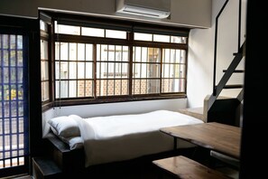 Imagen sin descripción, 4 de 28, botón