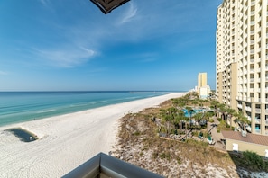 On the beach - Sea Forever-Panoramic Views Of The Beach-End Unit! 3 Bd/3Ba-Free Beach Service Included- (Panama City Beach)
