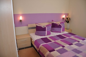 3 slaapkamers, reisbedje, wifi