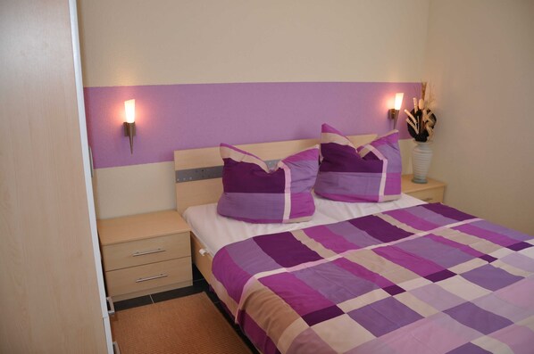 3 bedrooms, travel crib, WiFi