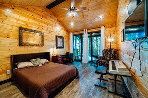 4 bedrooms, Internet, bed sheets - Seven Story Mountain Lodge - High-End Luxury in the Heart of Hochatown (Broken Bow)