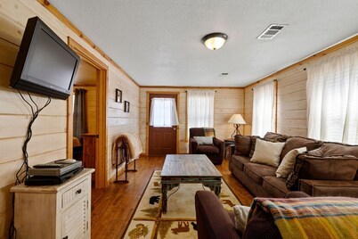 River Rock Cabin - Riverfront on Glover River! Seclusion and just a short drive